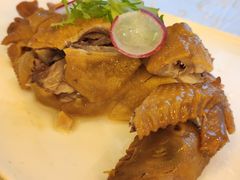 金牌骨香鸡-新镇江酒家(南京西路店)