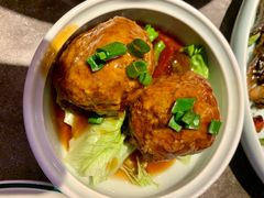 鸭蛋黄狮子头-闫府私房菜·百年鲁菜(恒隆店)