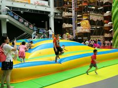 -蒙特利亲子乐园