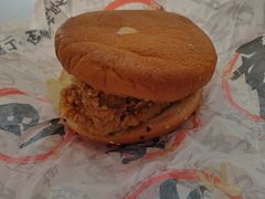 -华莱士·全鸡汉堡(财经学院店)