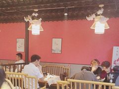 -老街烧烤大排档·地道湖北菜·龙虾馆(汉口火车站店)