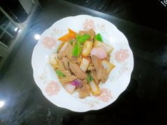 -鲸育宝宝月嫂(徐汇店)
