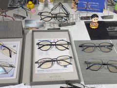 -视野联行眼镜蔡司·依视路官方授权店(顺城店)