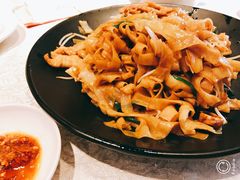 鲜菇肉片炒河粉-沙河粉村·国家非遗传承(云台店)