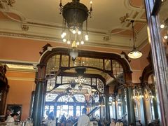 -Majestic Café