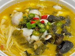 老坛酸菜鱼-鱼你在一起(虹口星荟中心店)