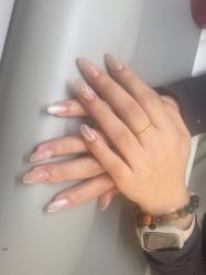 -小黑瓶美甲美睫