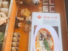 -川流不息·地道川菜·小龙虾(松东路店)