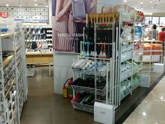 -名创优品(机场路百信广场店)