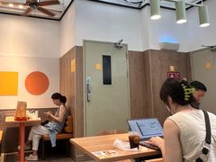 -麦当劳(深圳北站B2检票口楼上)