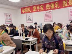 -爱月宝月嫂·育儿嫂(哈尔滨总店)