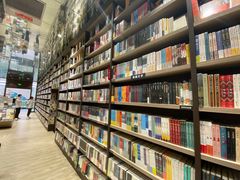 -钟书阁(群光广场店)