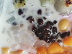 -爱果果粒方水果捞茶饮店