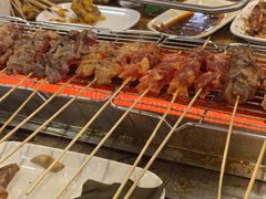-哈尔滨小酒馆·鲜肉现穿自助烧烤(康新花园店)