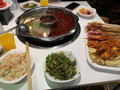 -佰人王串串香火锅(洋珠巷店)