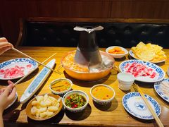 东镇肥牛-东镇老火锅(高新区店)