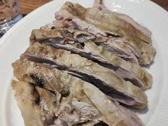 手抓羊腿肉一斤-贯贯吉·清真餐厅(浙江中路店)