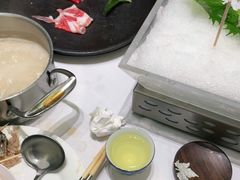 -红鼎豆捞·非遗鲍皇汤火锅(宝丰路店)