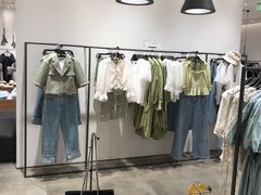 -URBAN REVIVO(西安Momopark店)