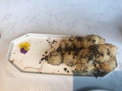 自贡特色炒汤圆-本来精品川菜(嘉里中心店)