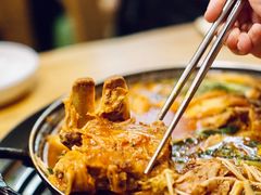 土豆排骨火锅-喇喇排骨火锅·传统韩式脊骨汤(望京西园总店)