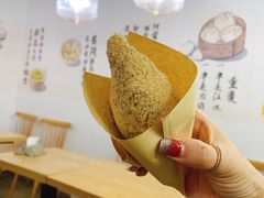 -正南齐北·老街糯米团(洪崖洞店)