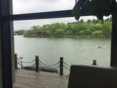 -上海怡沁园度假酒店