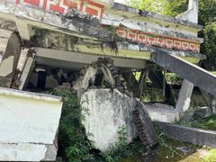 -四川汶川特大地震漩口中学遗址