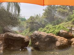 -雪山彩虹谷景区