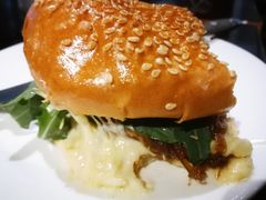 四重芝士牛肉汉堡-bluefrog蓝蛙(悠唐购物中心店)