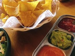 炸玉米片配牛油果-HFFOUSA TACO弗萨塔可墨西哥餐厅(颐堤港店)