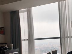 -上海浦东绿地铂骊酒店