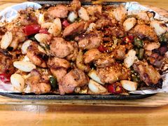 -老东镇啤酒屋海鲜加工·蒸汽海鲜·海鲜烧烤(台东店)