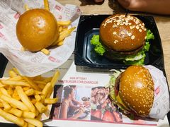 -The Habit Burger Grill 哈比特汉堡(爱琴海店)