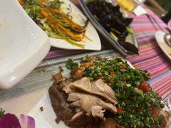 -香巴拉云南餐厅(华莱坞店)