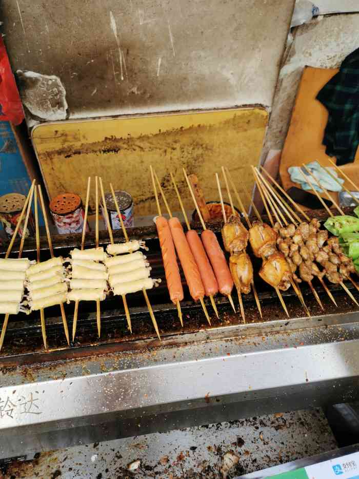 小马扎烧烤-"烤串儿挺全的,在机场附近的,没想到那里还.