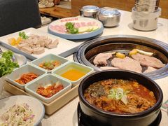 -韩香福烤肉庄园(华夏路店)