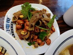 -黑白电视长沙小吃(美林M·LIVE天地东座店)