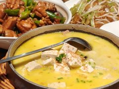 -泉畔人家·老济南经典鲁菜(大明湖店)
