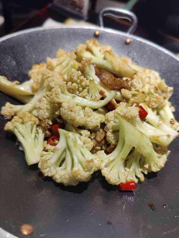 京味斋·北京牡丹烤鸭(亚运村鸟巢店)-"中午吃饭的时间人很多啊!