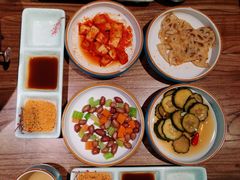 精品小菜-明洞阿姨·韩式酱蟹烤肉·创意料理(三元桥店)