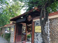 -Lam Vien Restaurant
