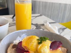 -The Sunny Side Cafe Station 1