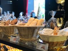 -Salon de The de Joel Robuchon(外滩18号店)