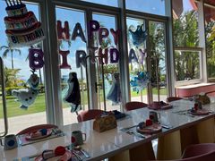 -水桶王国主题餐厅·聚会·生日派对·亲子活动·家庭套餐(亚龙湾希尔顿店)