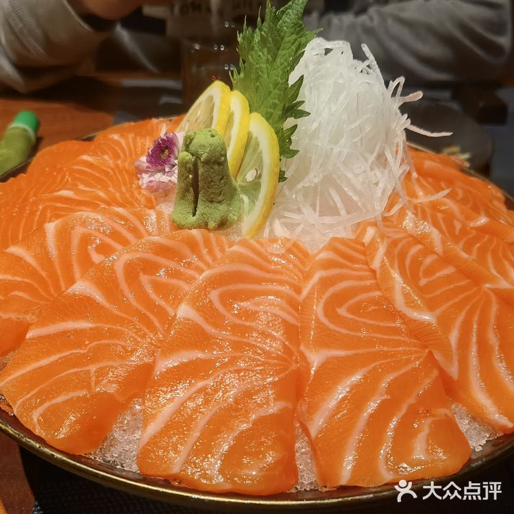 开的悄无声息的一家日料店（葉乃元）