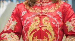 -觅白婚纱礼服馆