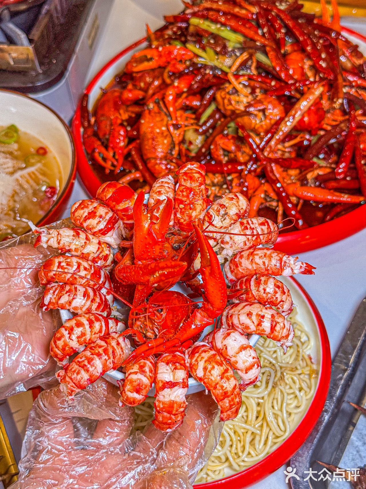 各位夜猫子们，这里有一家宝藏夜宵店强势来袭—