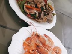-三姐妹·海鲜大排档