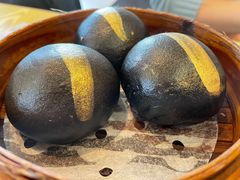 竹炭黄金流沙包-添好运点心专门店(百老汇店)
